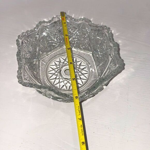Vintage Press Cut Bowl Saw Tooth Scalloped Rim Clear Glass Stars & Tree Design - Picture 6 of 7